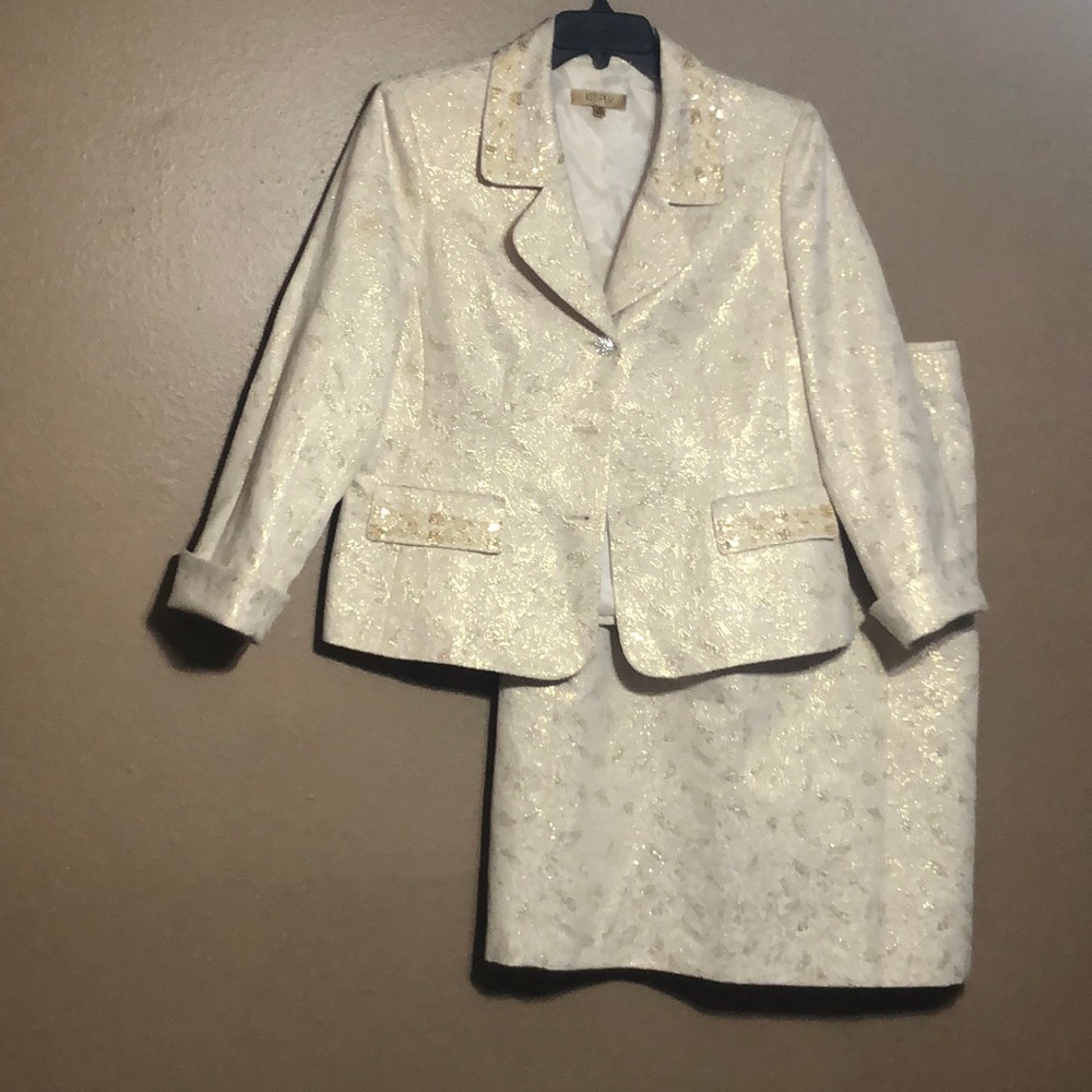 Suit